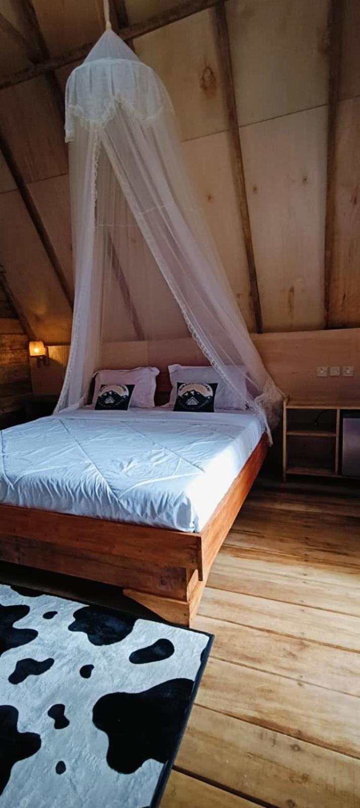 Girang Rinjani Bungalows Tetebatu Exterior photo